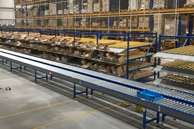 Lineshaft Powered Roller Warehouse Conveyor System