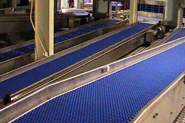 Level Straight Belt Conveyors